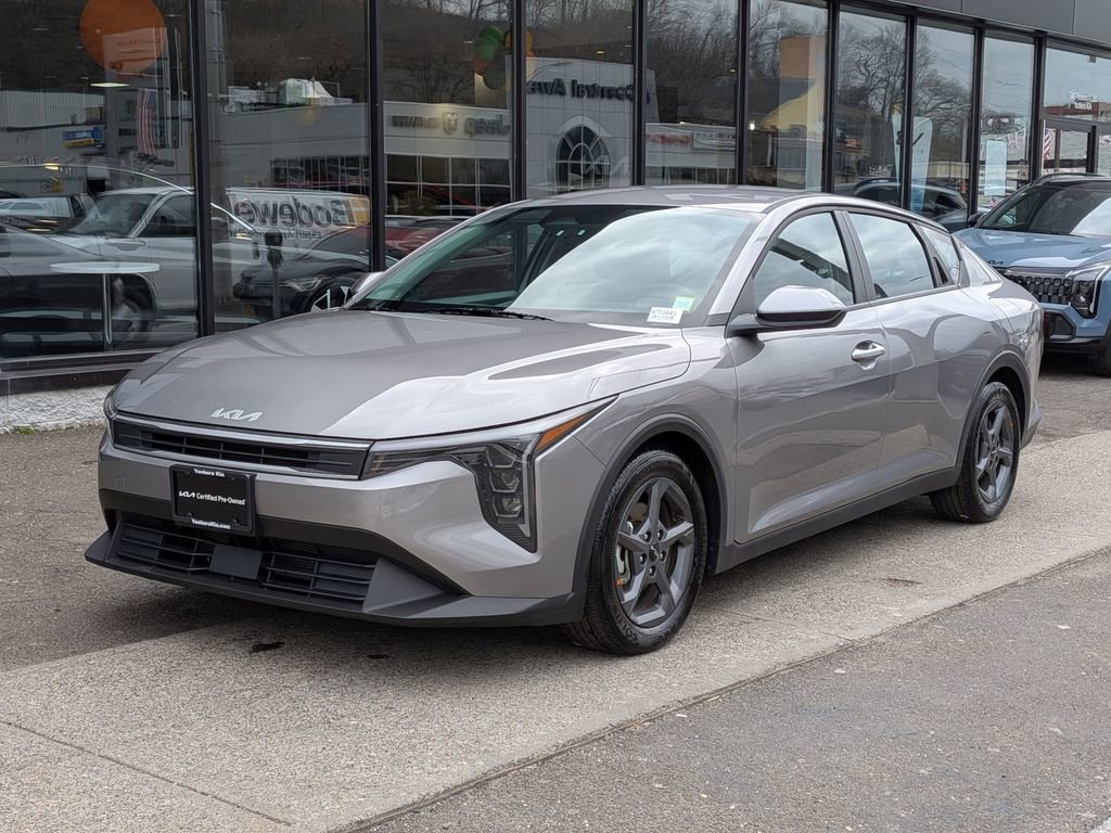 Certified 2025 Kia K4 LXS image 2
