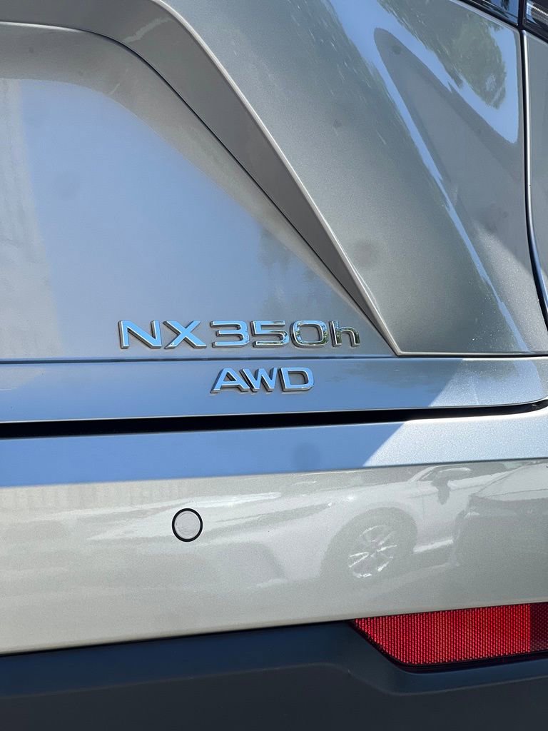 Used 2024 Lexus NX 350h AWD image 10