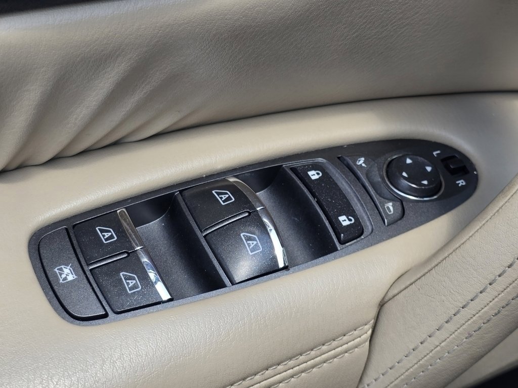 Used 2018 Nissan Armada SL image 21