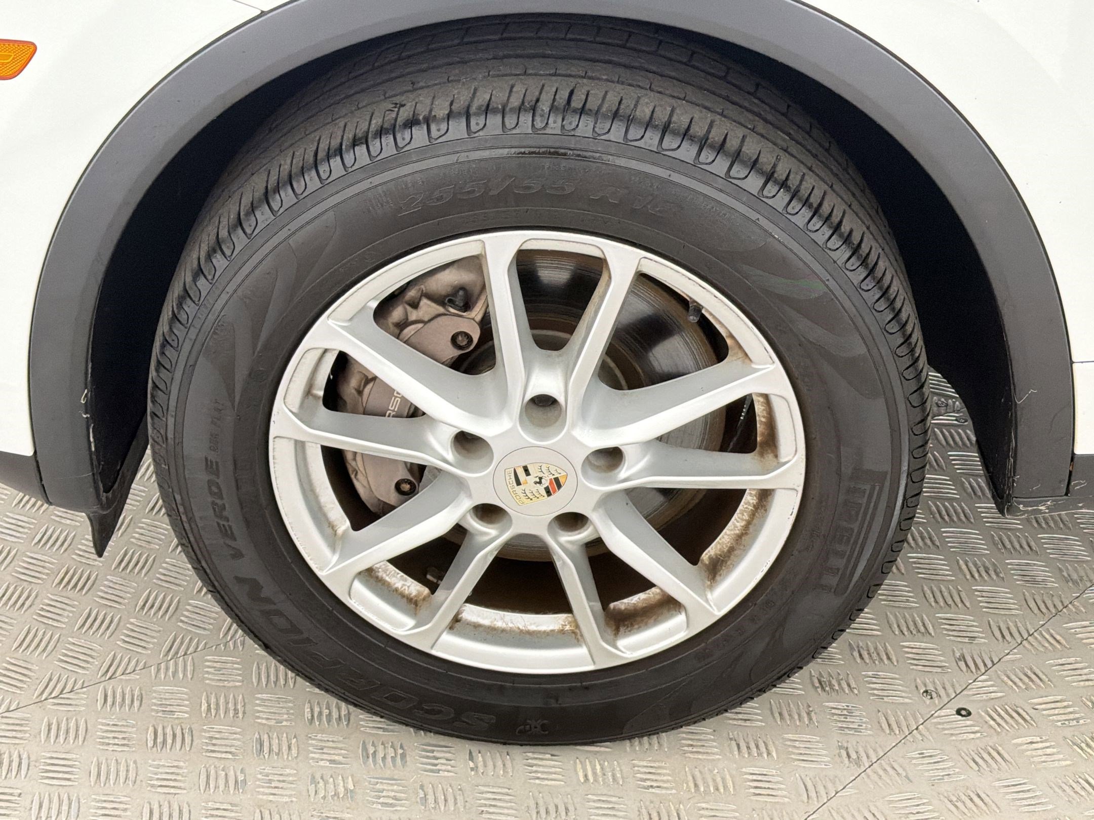 Used 2016 Porsche Cayenne AWD/4WD image 11