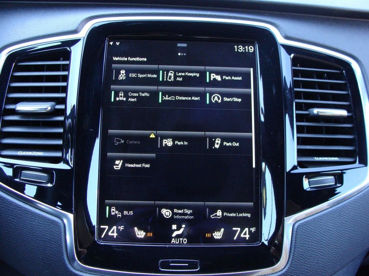 Used 2016 Volvo XC90 T6 Momentum w/ Momentum Plus Package AWD/4WD image 22
