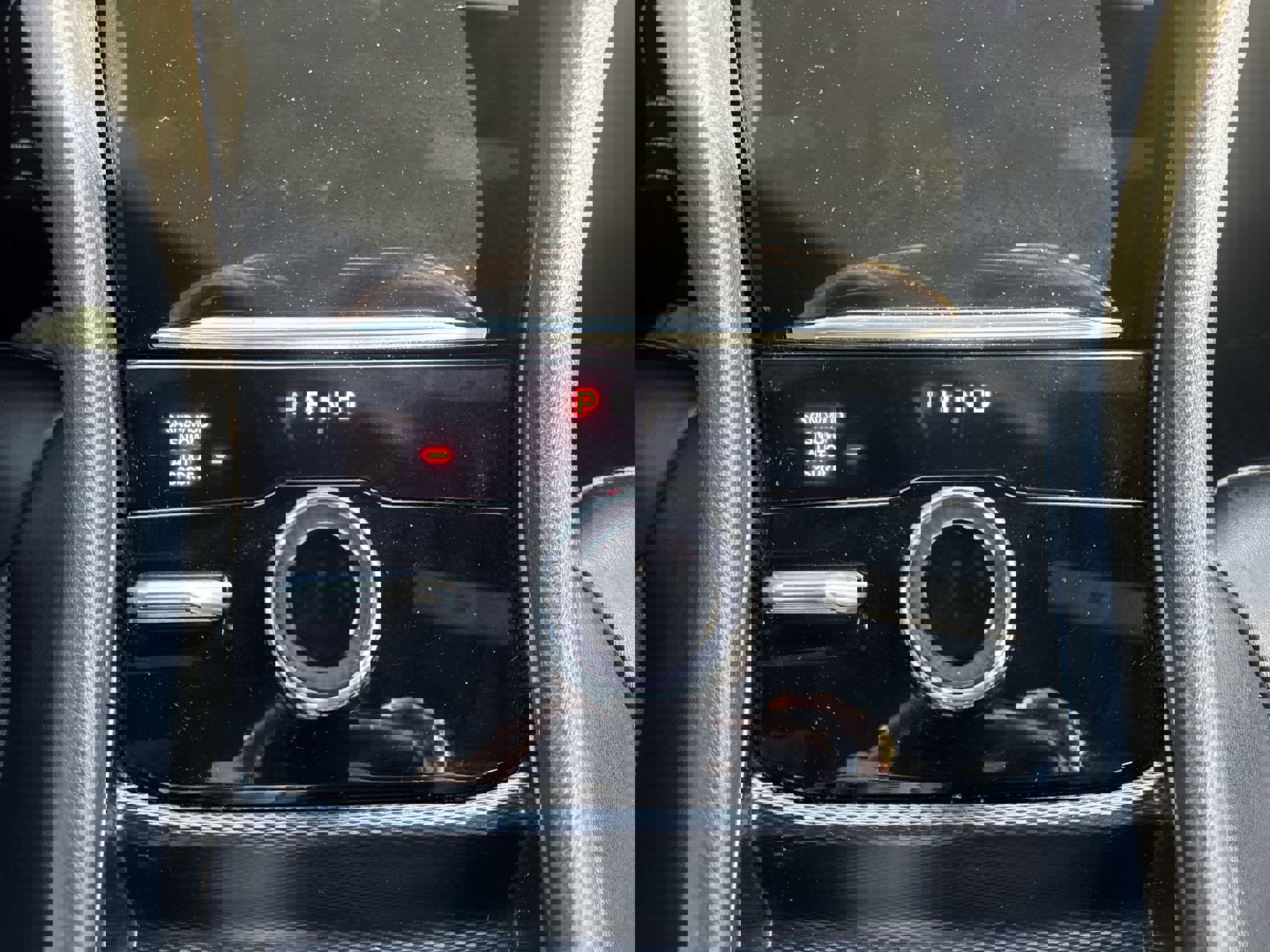 Used 2024 Jeep Grand Cherokee Limited w/ Black Appearance Package image 20