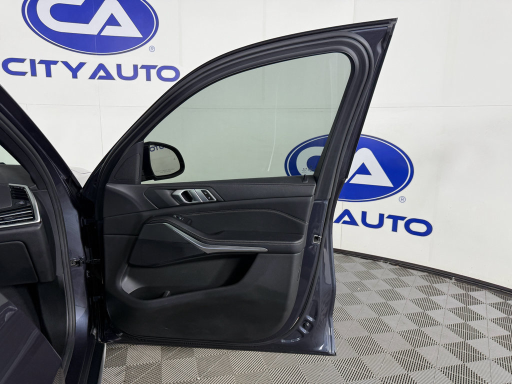 Used 2019 BMW X5 xDrive40i w/ Convenience Package image 14