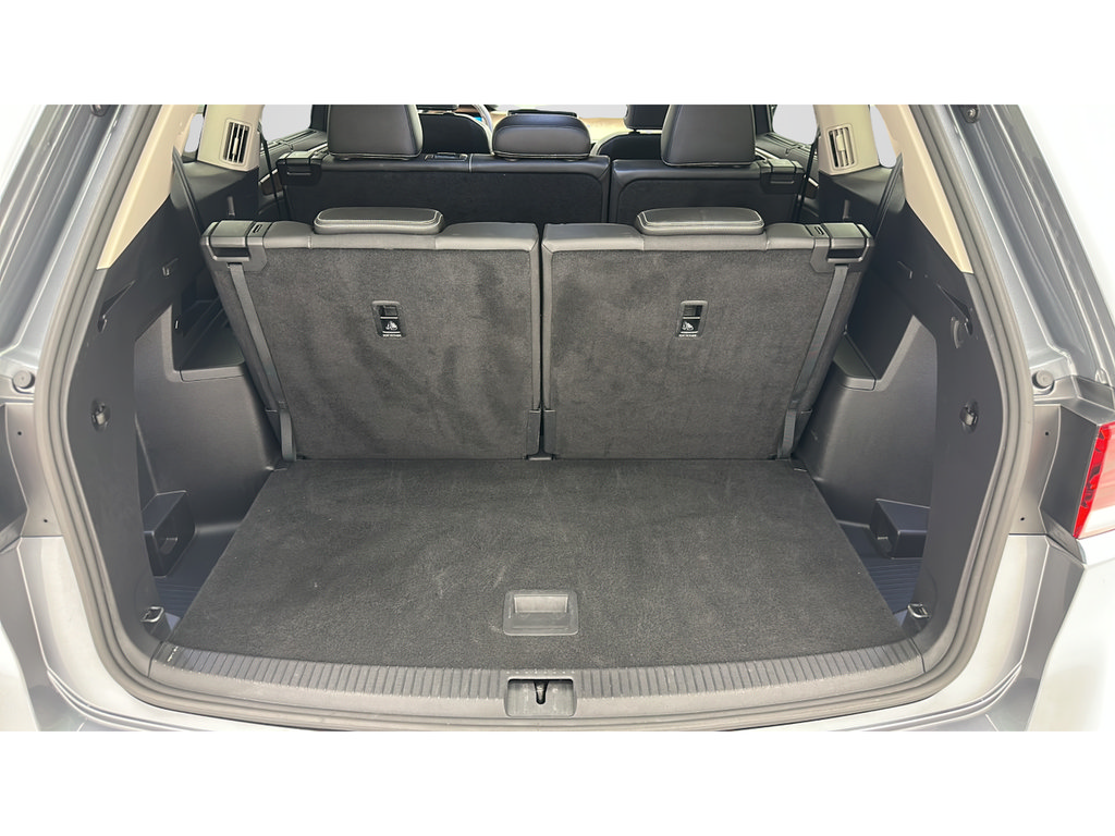 Used 2025 Volkswagen Atlas SE AWD/4WD image 24