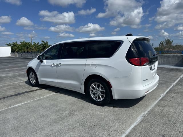 Used 2023 Chrysler Voyager LX FWD image 15