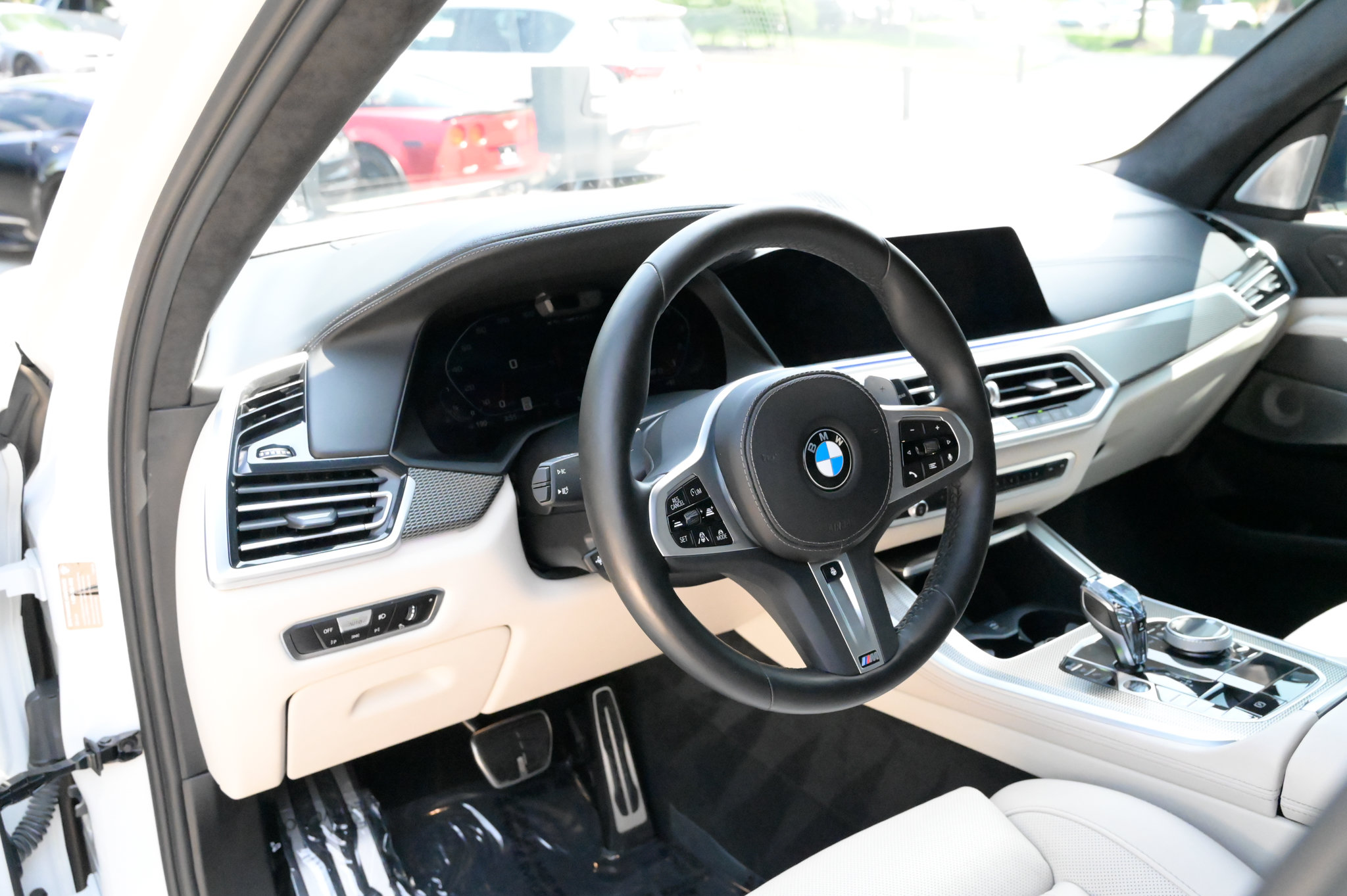 Used 2022 BMW X5 M50i w/ Executive Package AWD/4WD image 16