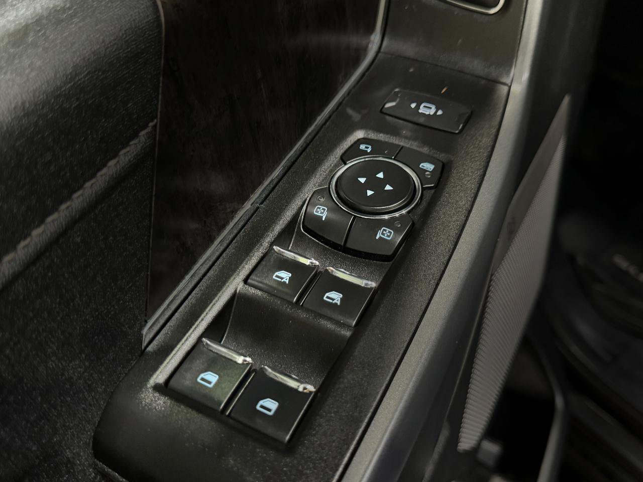 Used 2023 Ford F350 Lariat w/ Lariat Ultimate Package AWD/4WD image 30