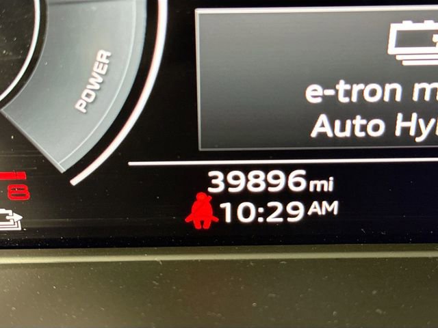 Used 2022 Audi Q5 e Premium Plus w/ Premium Plus Package AWD/4WD image 16