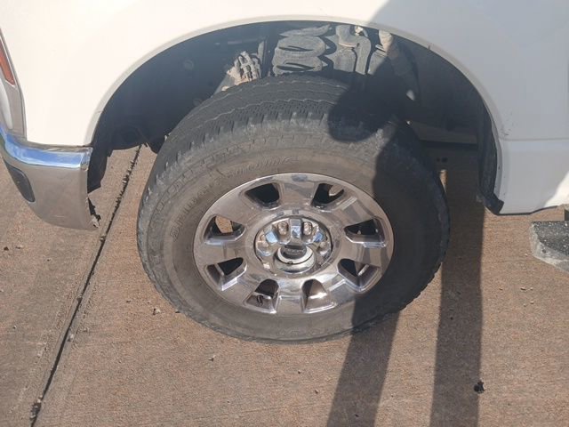 Used 2025 Ford F250 Lariat w/ Chrome Package image 9