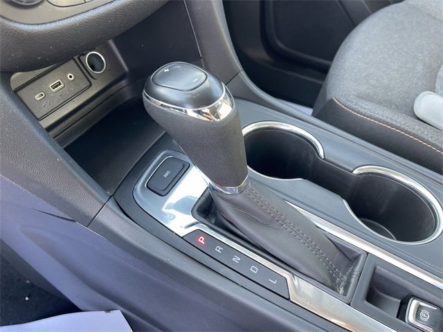 Used 2020 Chevrolet Equinox LT image 19