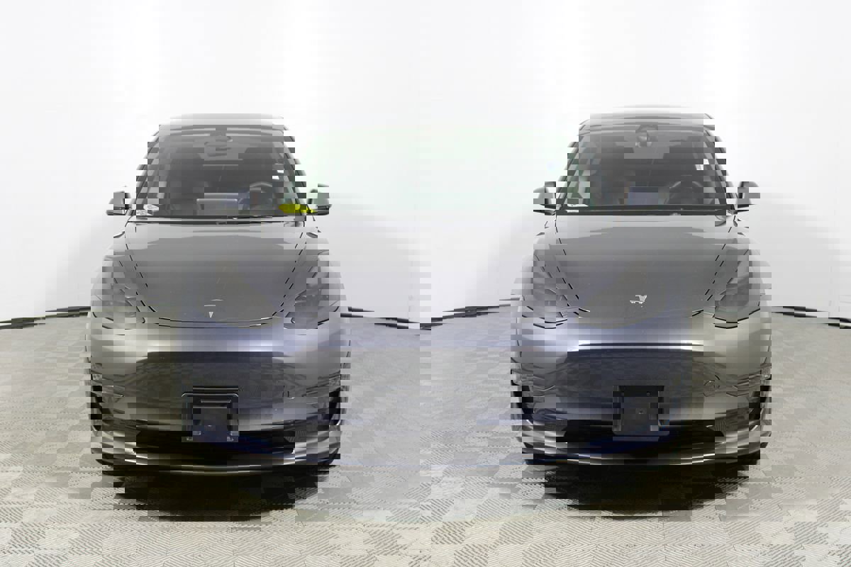 Used 2023 Tesla Model 3 Standard Range image 27