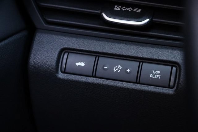 Certified 2025 Nissan Altima 2.5 SV FWD image 19