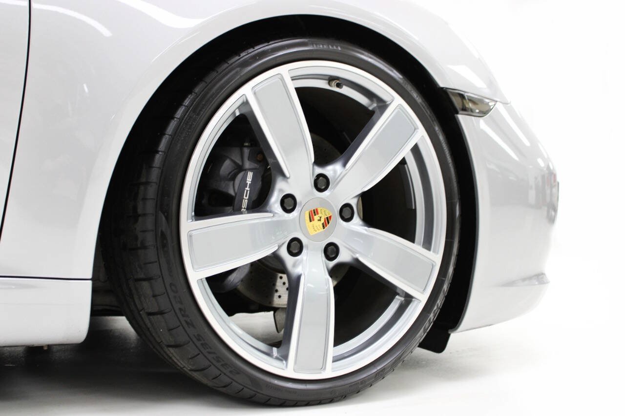 Used 2017 Porsche 911 Carrera image 34