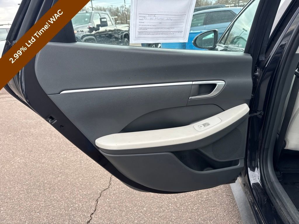 Certified 2023 Hyundai Sonata SE w/ Preferred Accessory Package image 31