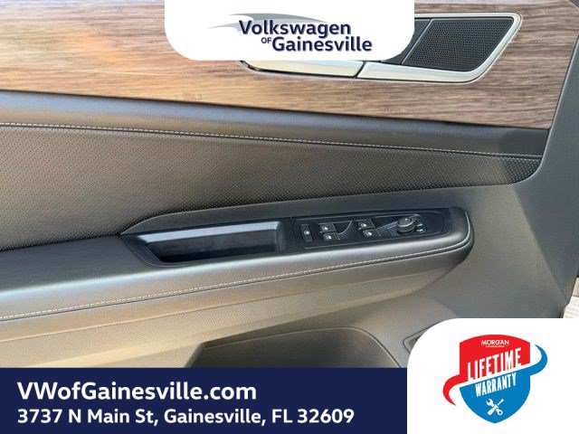 Certified 2025 Volkswagen Atlas SEL AWD/4WD image 17