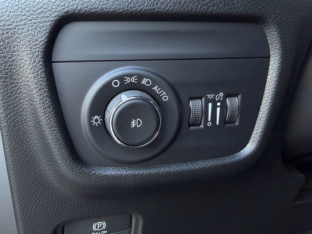 New 2025 Jeep Grand Cherokee Limited AWD/4WD image 18