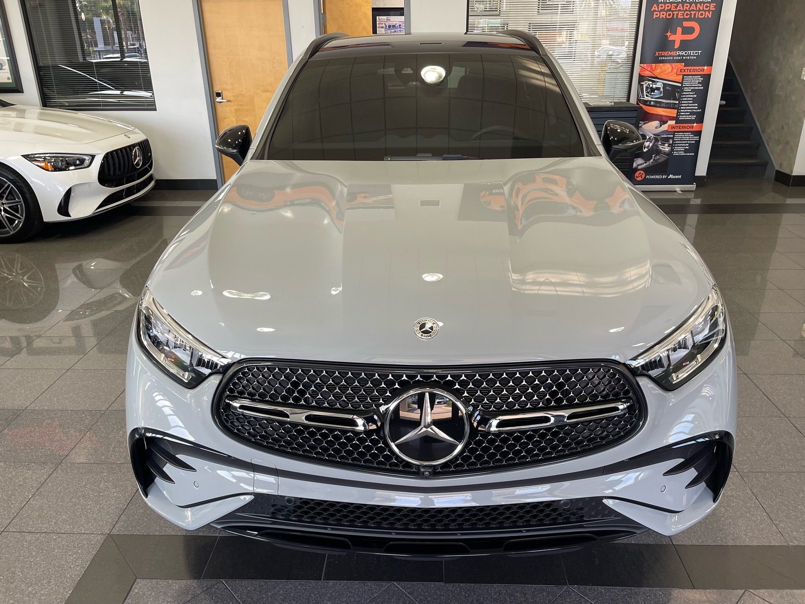 Used 2025 Mercedes-Benz GLC 300 4MATIC image 9