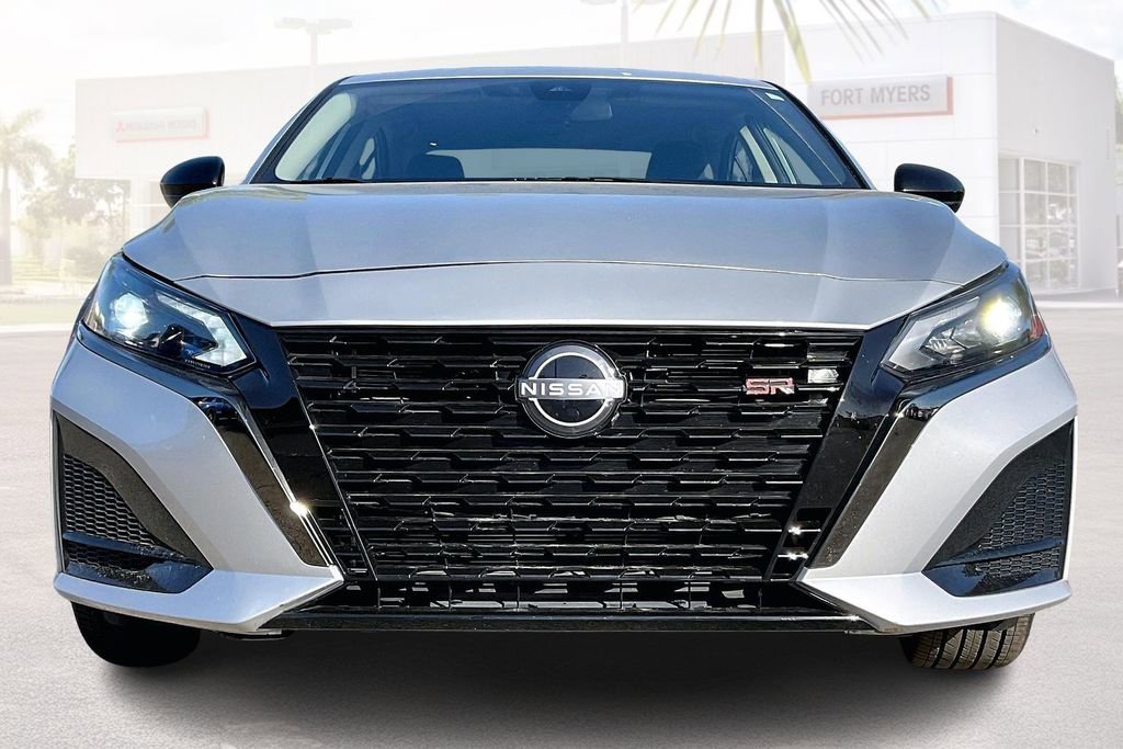 Used 2025 Nissan Altima 2.5 SR image 24