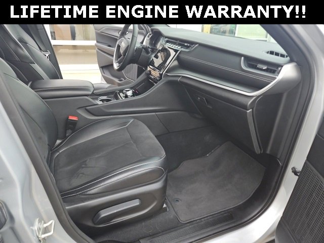 Used 2024 Jeep Grand Cherokee L Laredo image 37