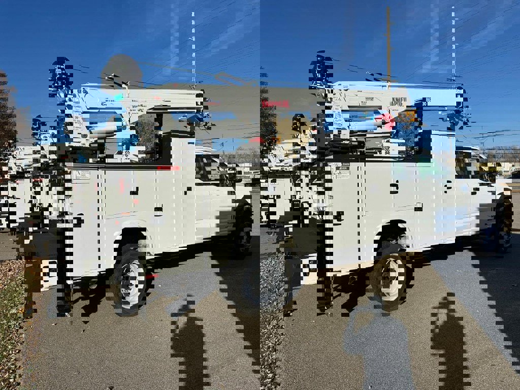 New 2024 Ford F550 4x4 SuperCab Super Duty image 10