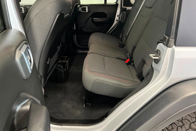 Used 2024 Jeep Wrangler Unlimited Rubicon w/ Technology Group image 21