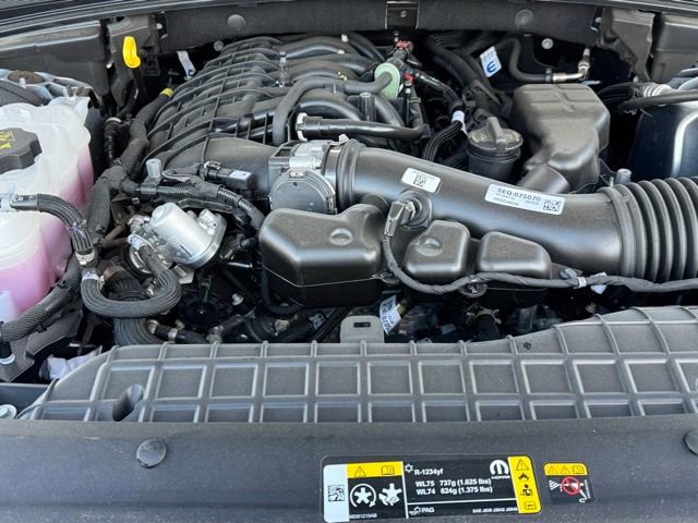 Certified 2024 Jeep Grand Cherokee Limited w/ Black Appearance Package image 29