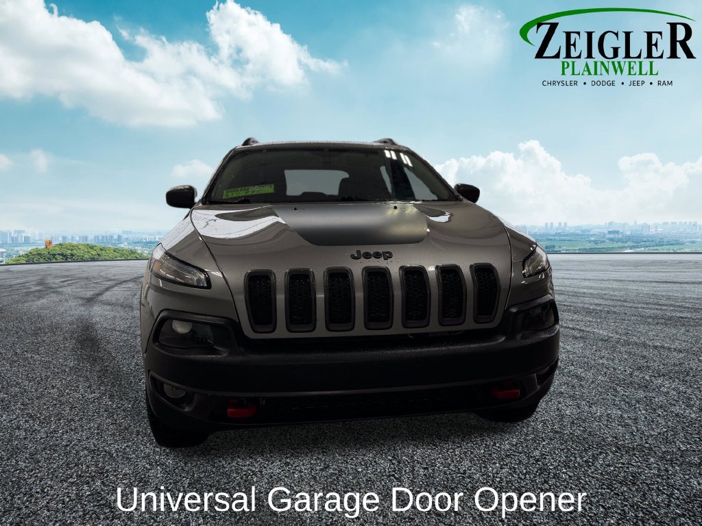 Used 2018 Jeep Cherokee Trailhawk w/ Comfort & Convenience Group AWD/4WD image 8