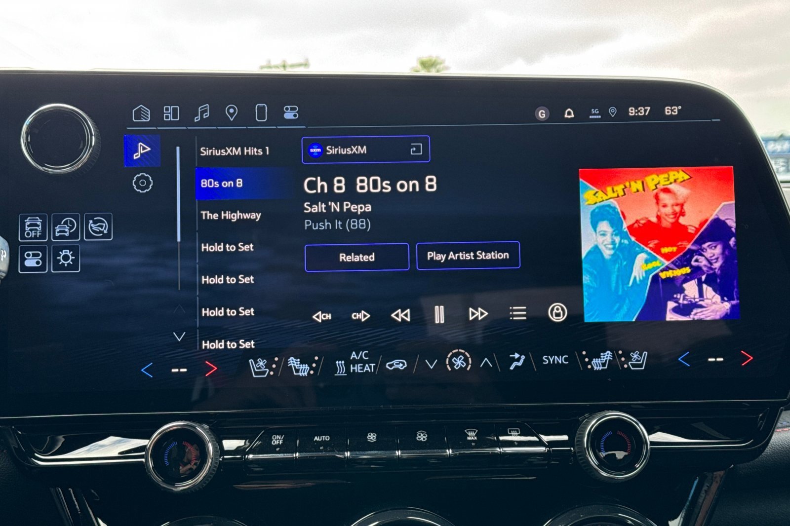 New 2025 Chevrolet Blazer EV RS image 18