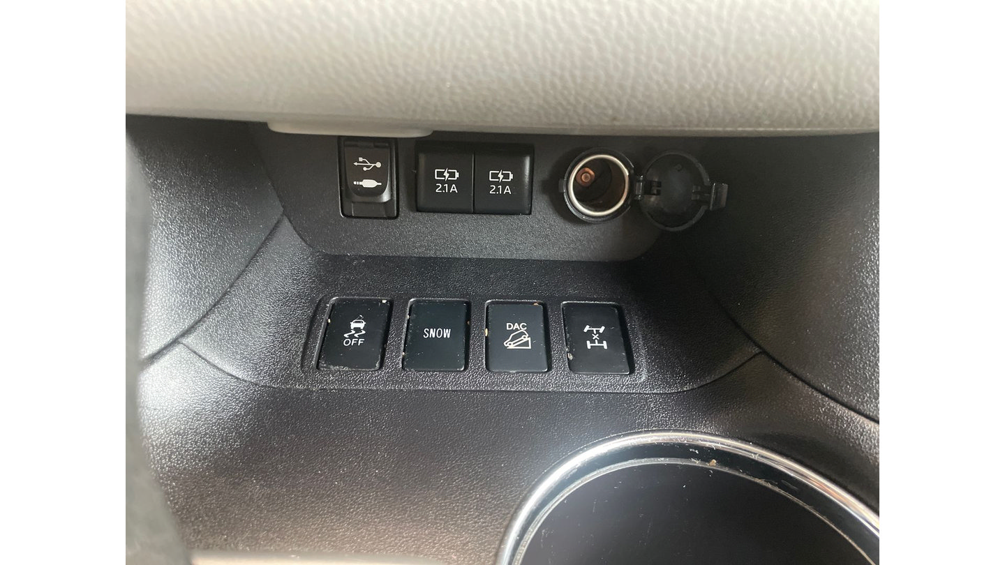 Certified 2017 Toyota Highlander LE AWD/4WD image 20