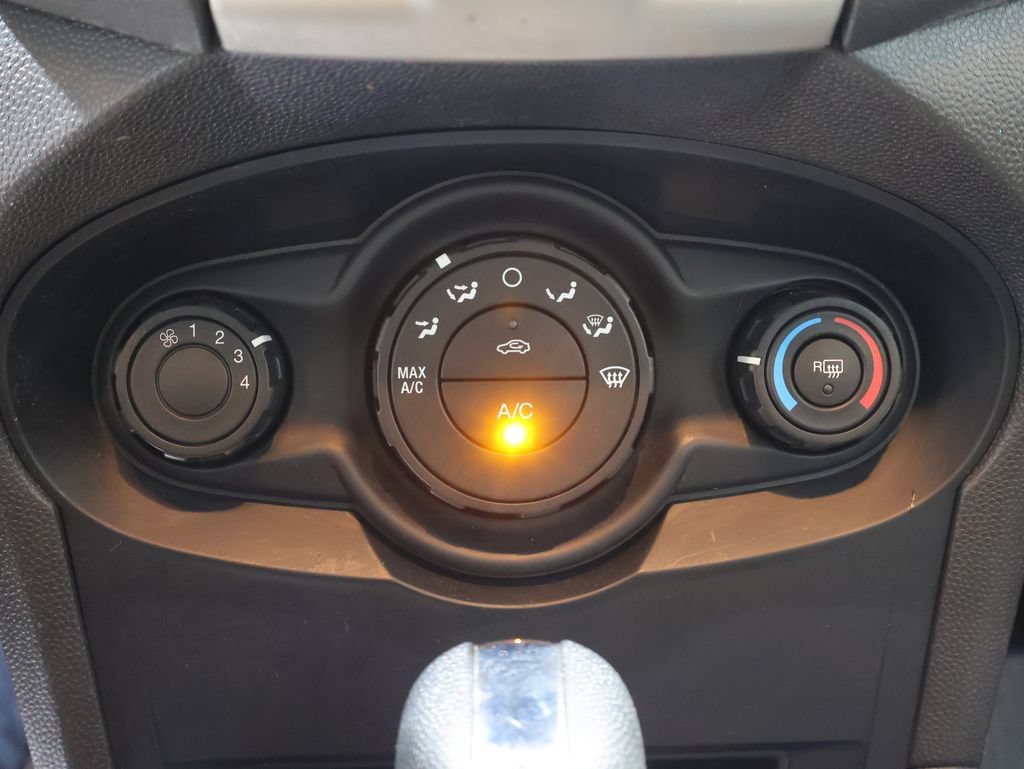 Used 2012 Ford Fiesta SE FWD image 26