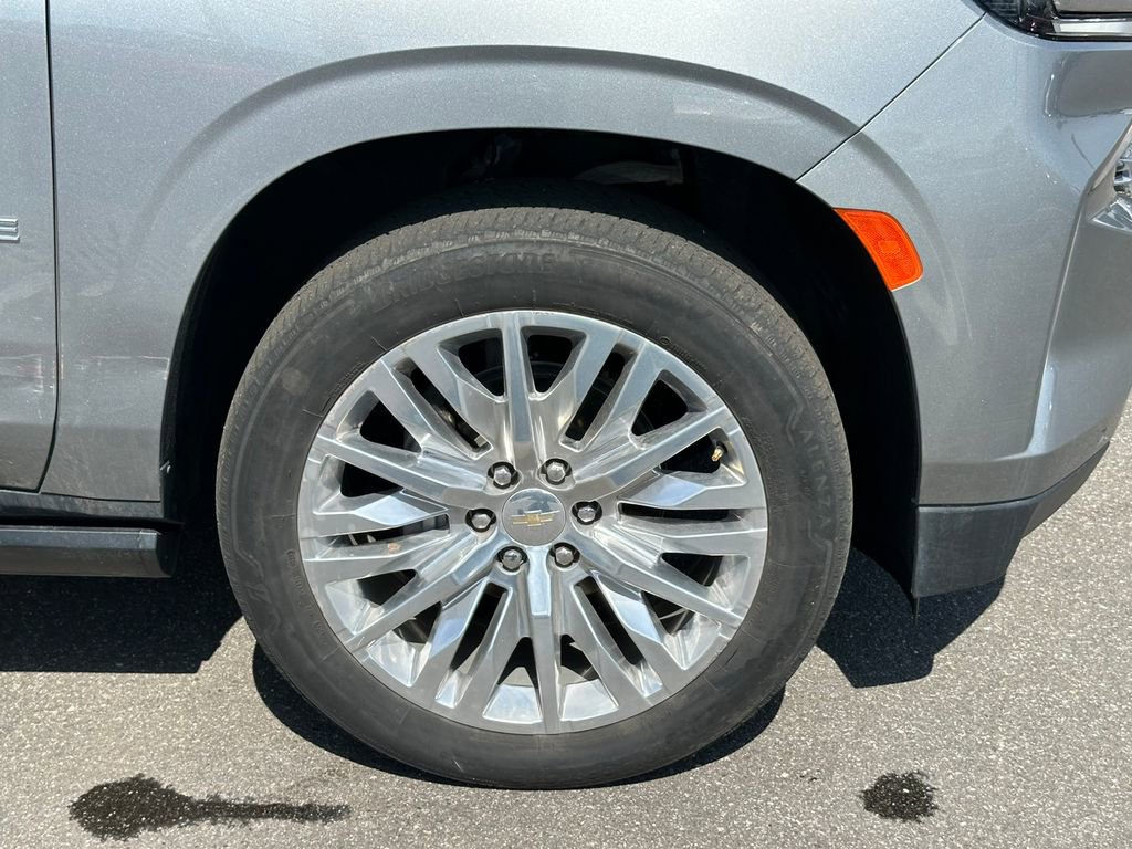 Used 2023 Chevrolet Tahoe Premier w/ Premium Package 2 RWD image 11