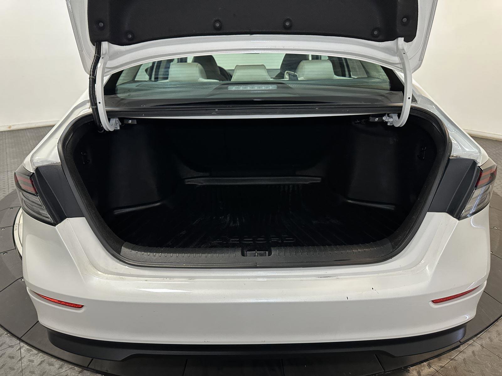 Certified 2023 Honda Accord EX image 33