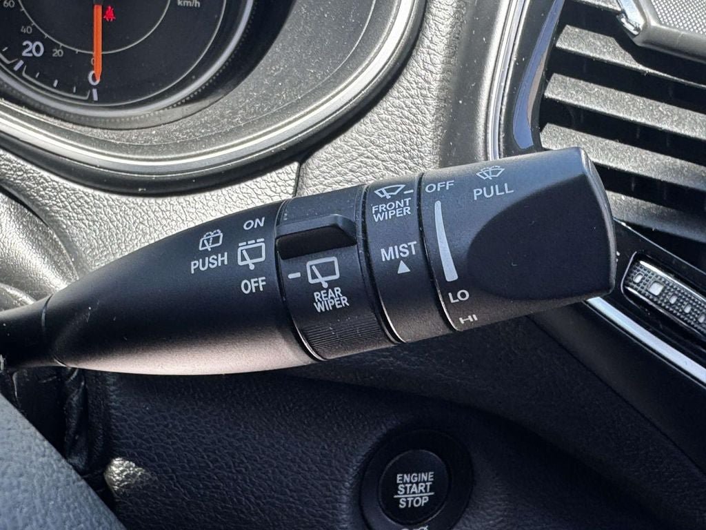 Used 2019 Jeep Cherokee Limited AWD/4WD image 23