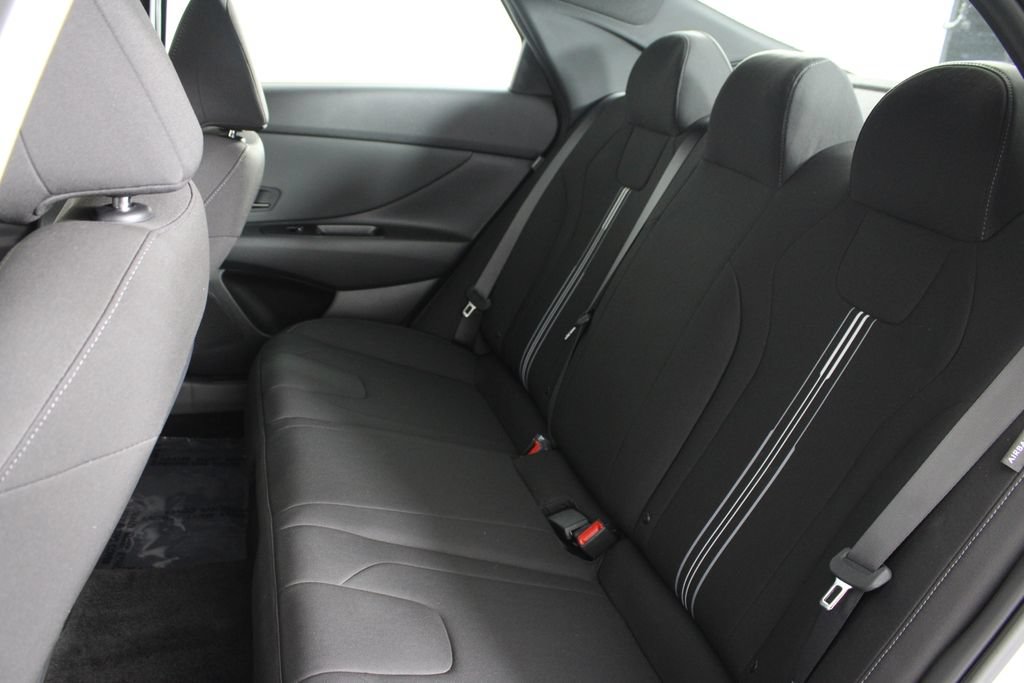 Certified 2026 Hyundai Elantra SEL FWD image 21
