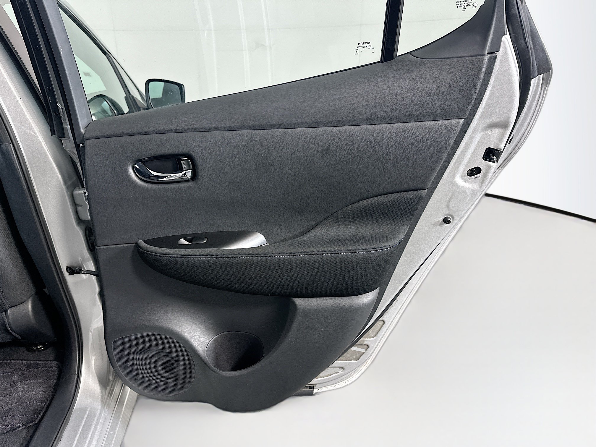 Used 2024 Nissan Leaf S FWD image 28