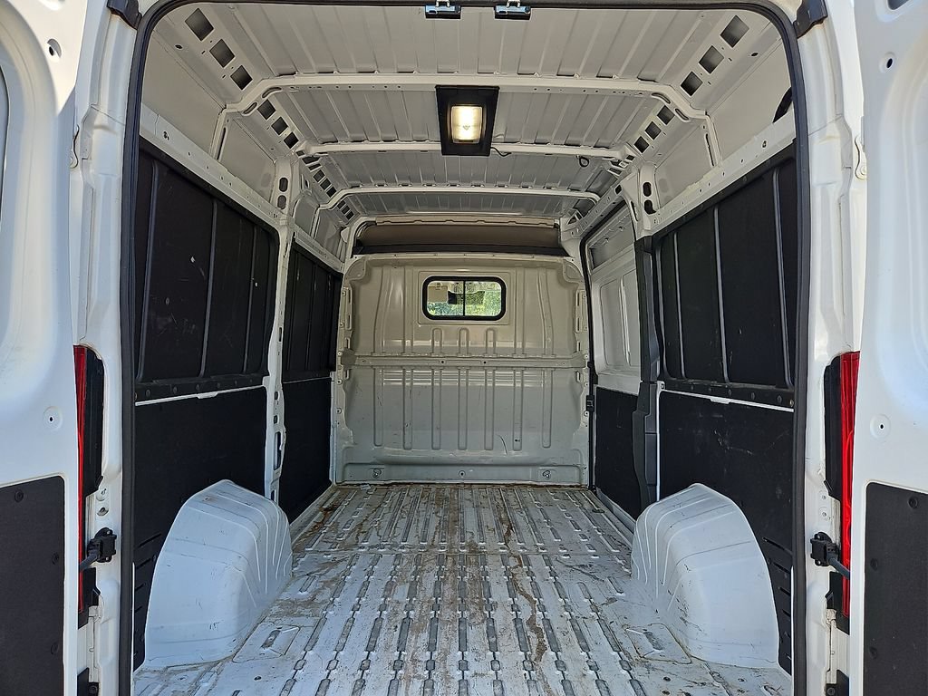 Used 2025 RAM ProMaster 2500 w/ Convenience Group FWD image 11