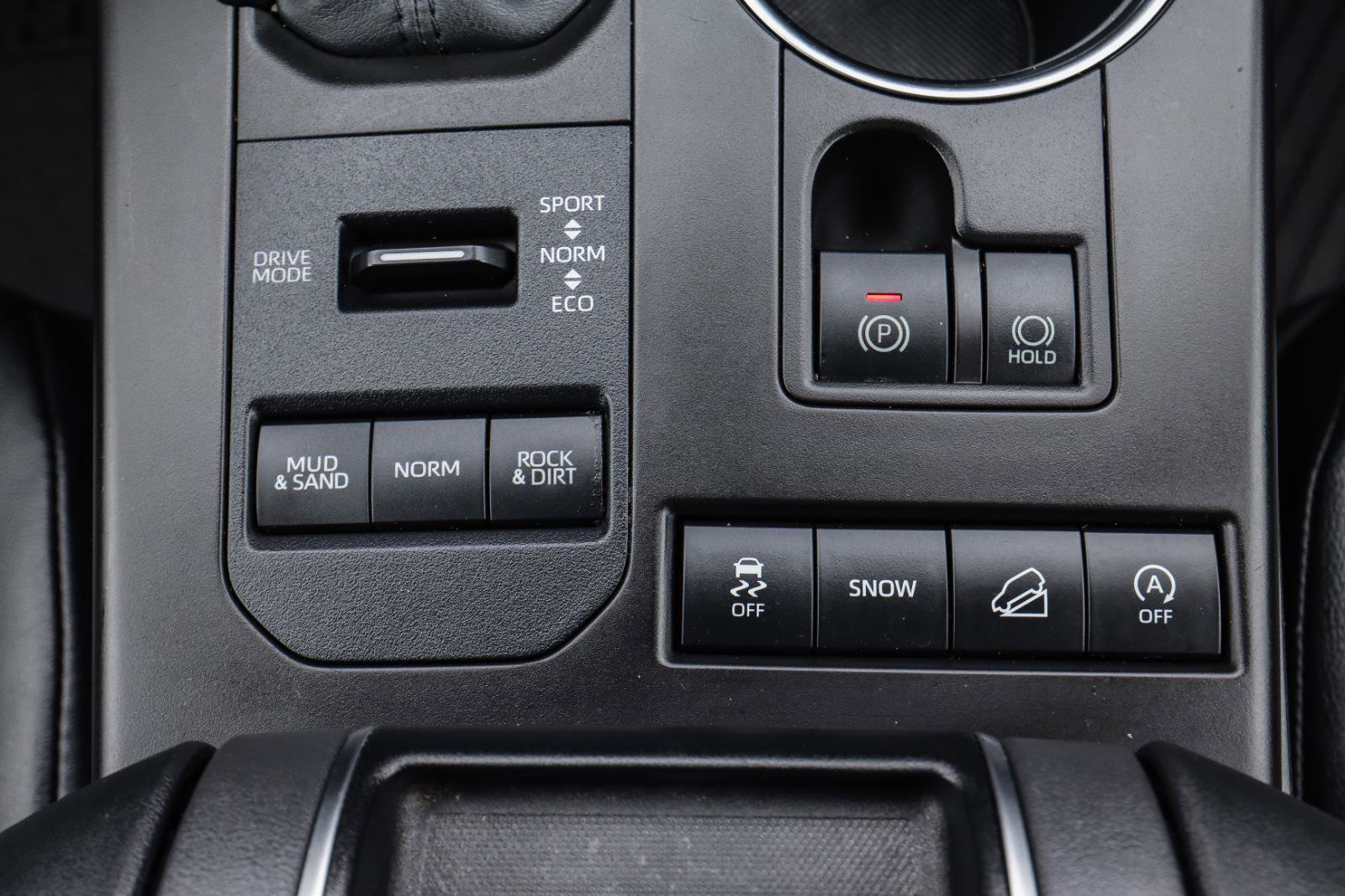 Used 2020 Toyota Highlander XLE image 14