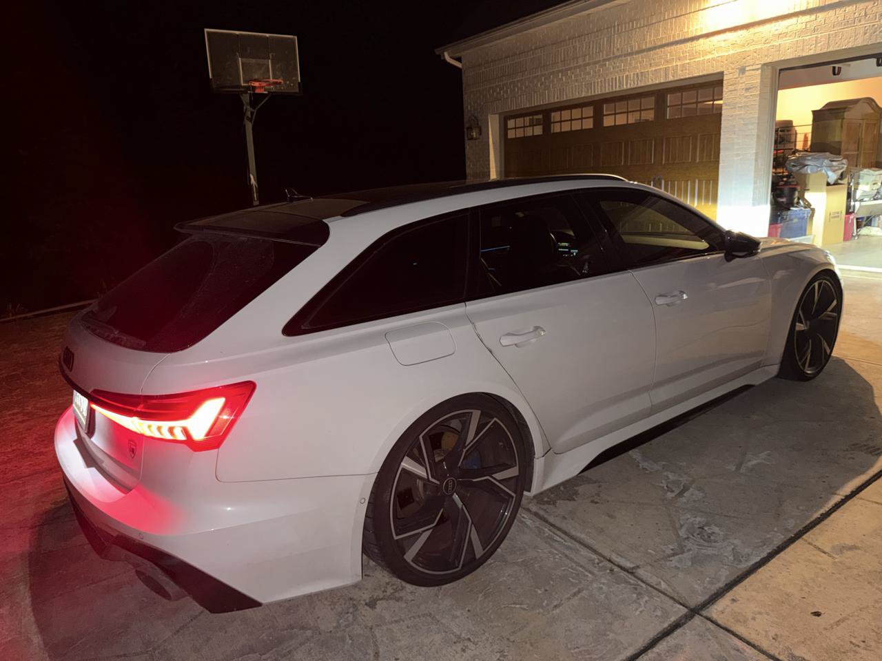 Used 2021 Audi RS 6 AWD/4WD image 12