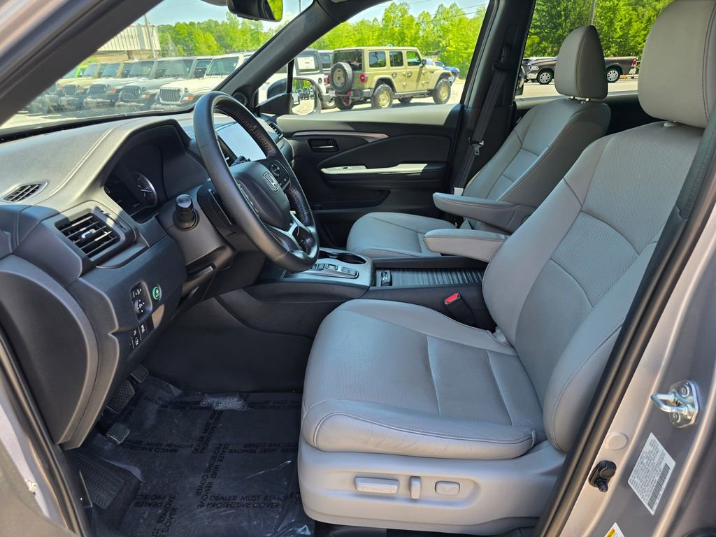 Used 2023 Honda Passport EX-L image 4