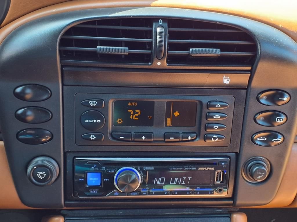 Used 2004 Porsche 911 Carrera 4S image 14