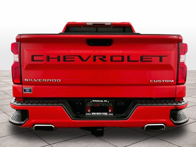 Used 2020 Chevrolet Silverado 1500 Custom w/ Custom Value Package AWD/4WD image 4