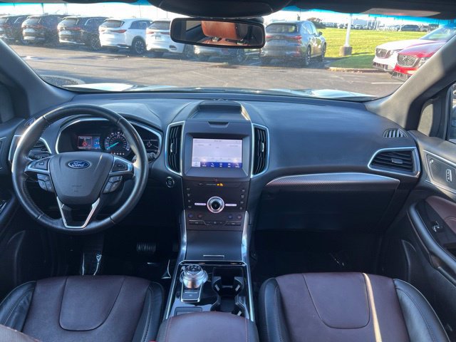 Used 2020 Ford Edge Titanium w/ Equipment Group 301A AWD/4WD image 13