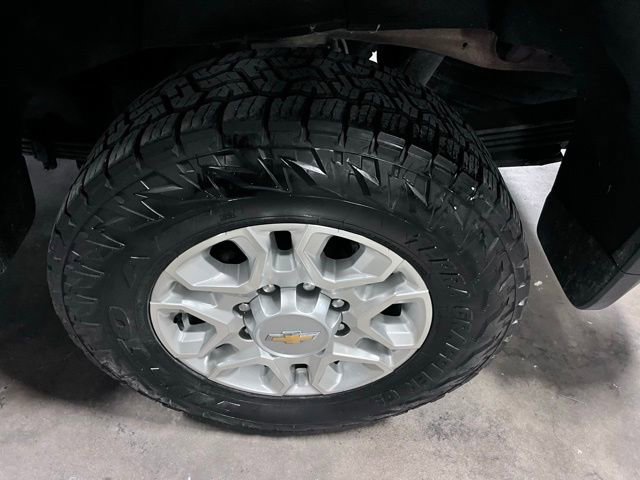 Used 2024 Chevrolet Silverado 2500 LTZ image 9