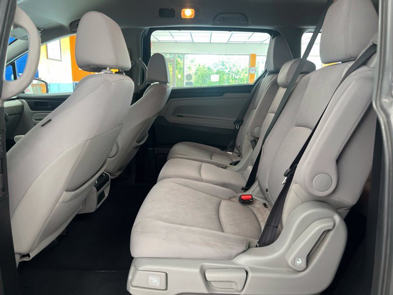 Used 2018 Honda Odyssey EX image 16