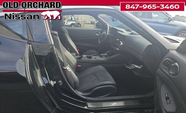 Used 2025 Nissan Z Performance w/ Floor Mat Package RWD image 8