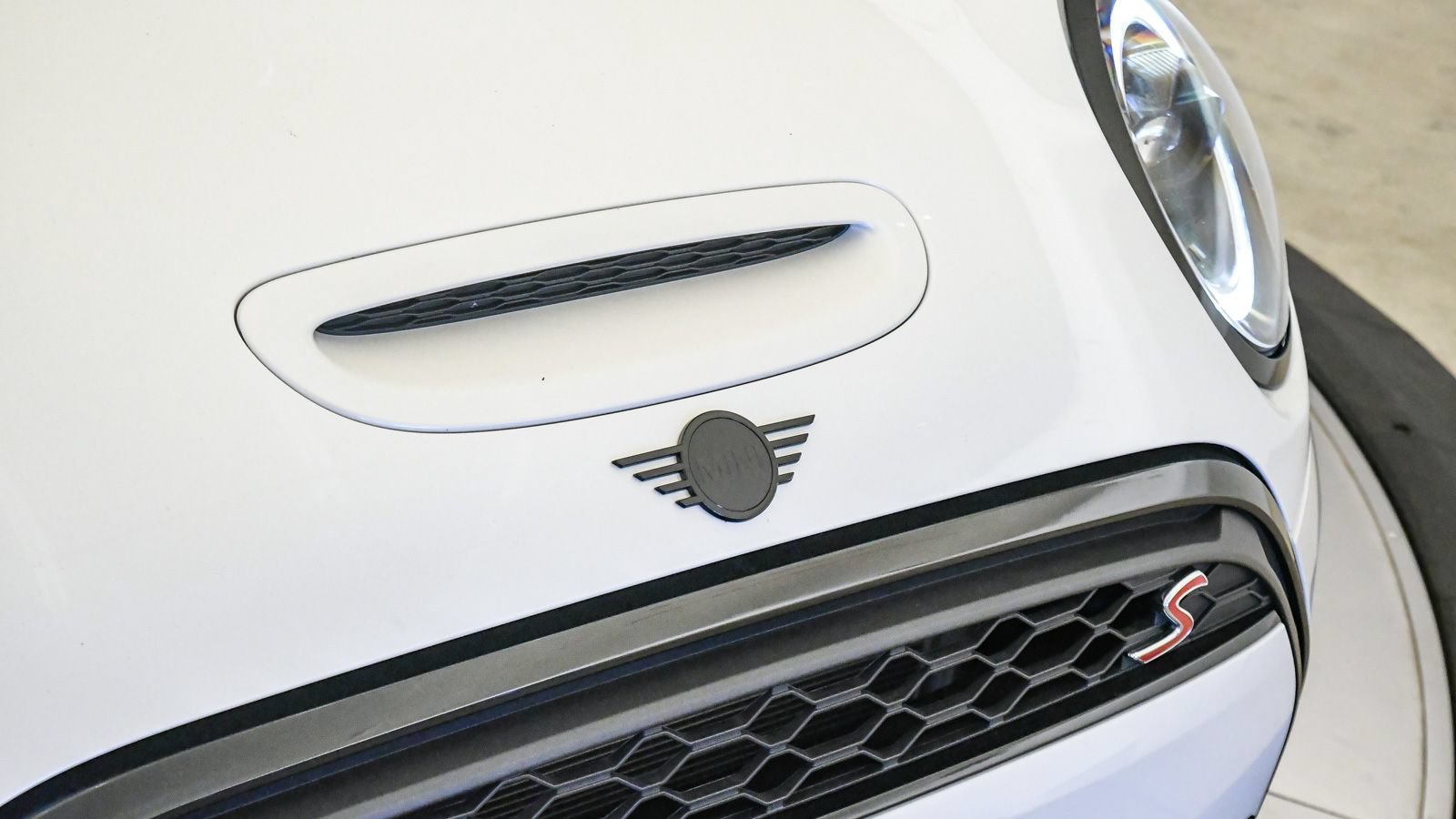 Certified 2024 MINI Cooper S FWD image 8