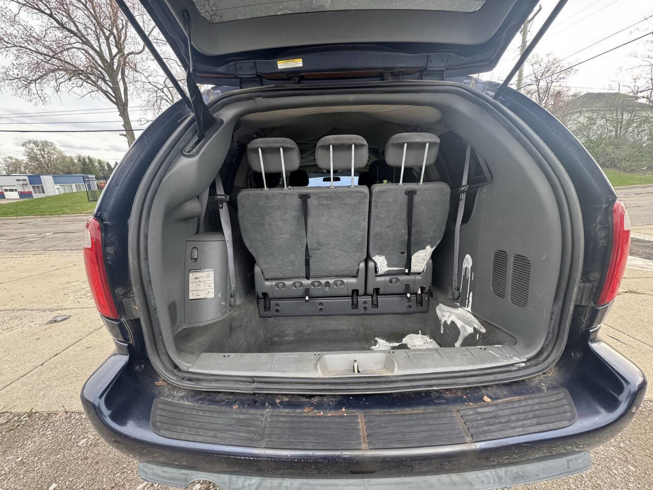 Used 2006 Chrysler Town & Country Touring FWD image 11