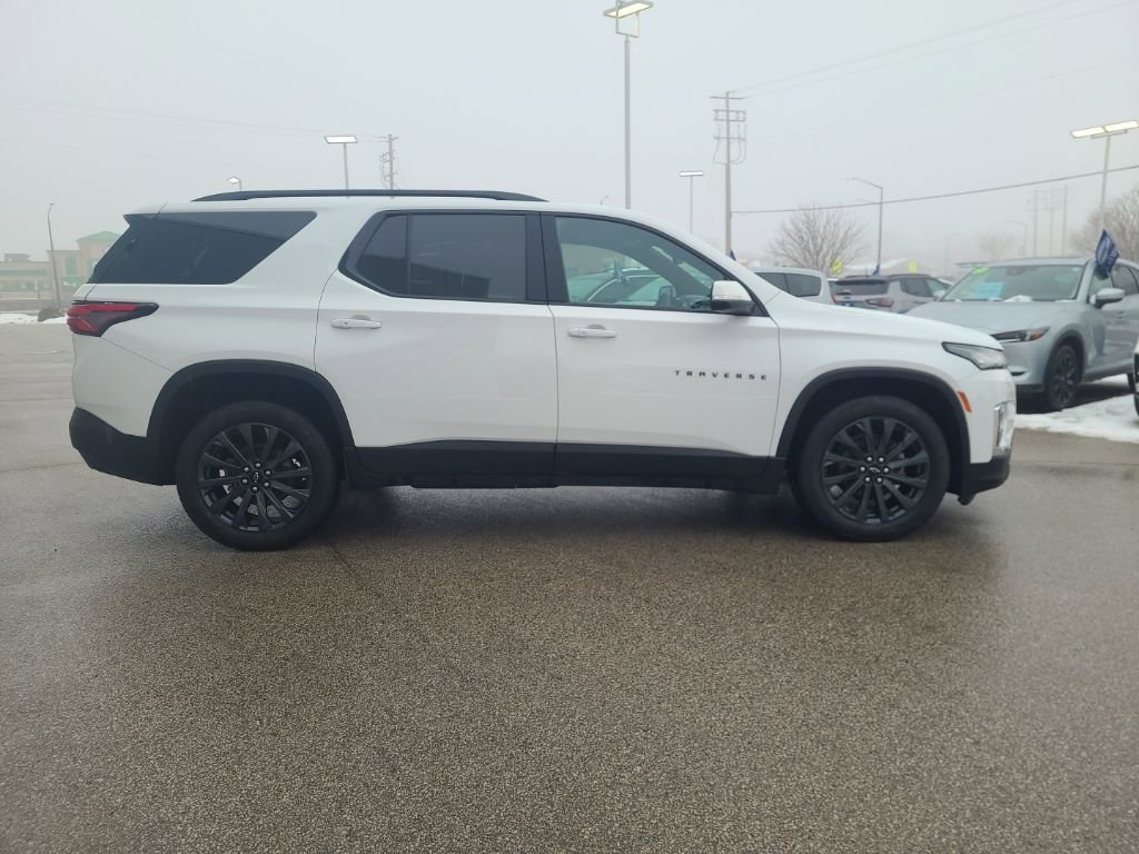 Used 2023 Chevrolet Traverse RS image 7