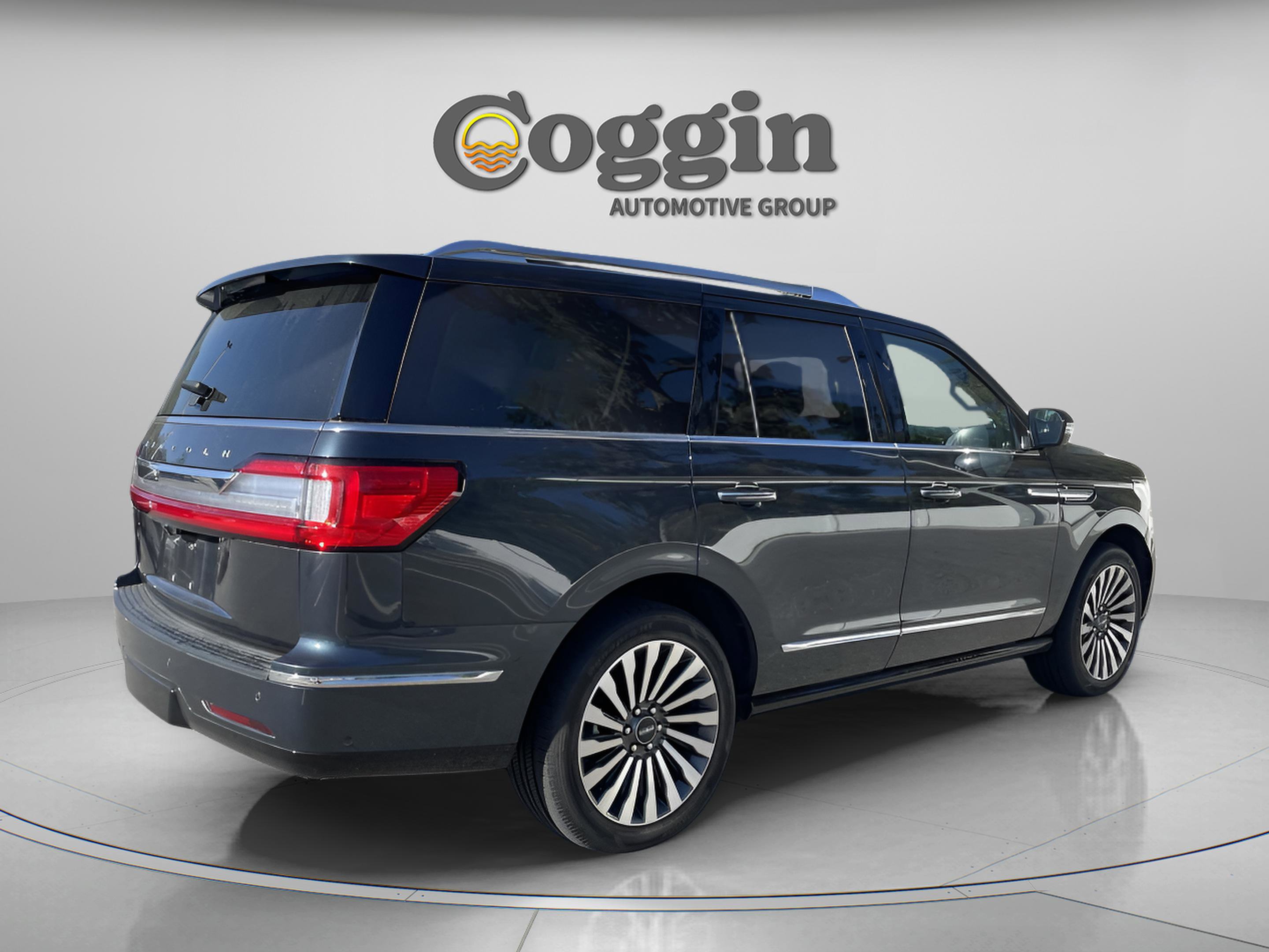 Used 2021 Lincoln Navigator Reserve w/ Luxury Package image 5