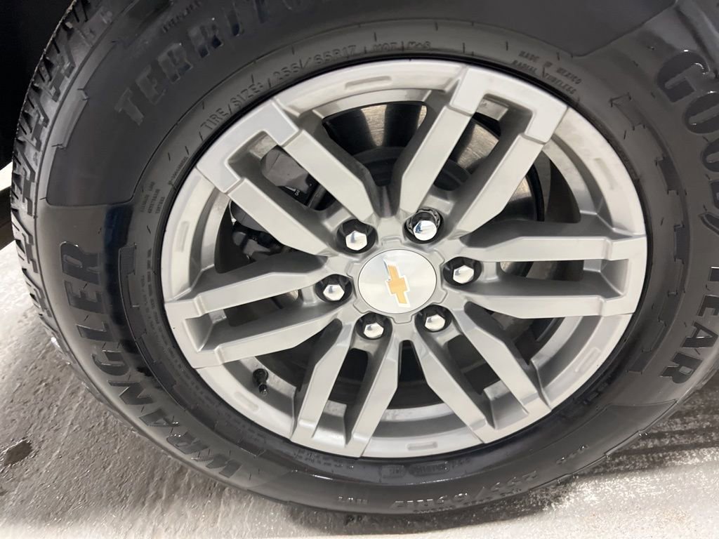 Used 2025 Chevrolet Colorado LT w/ LT Convenience Package image 46